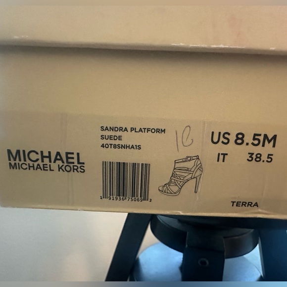 Michael Kors Sandra Suede Platform Sandals size 8.5 in Terra - Picture 4 of 4